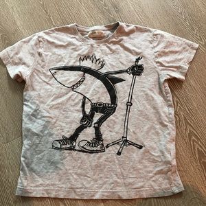 H&M : Boys 11/12 Shark T-shirt